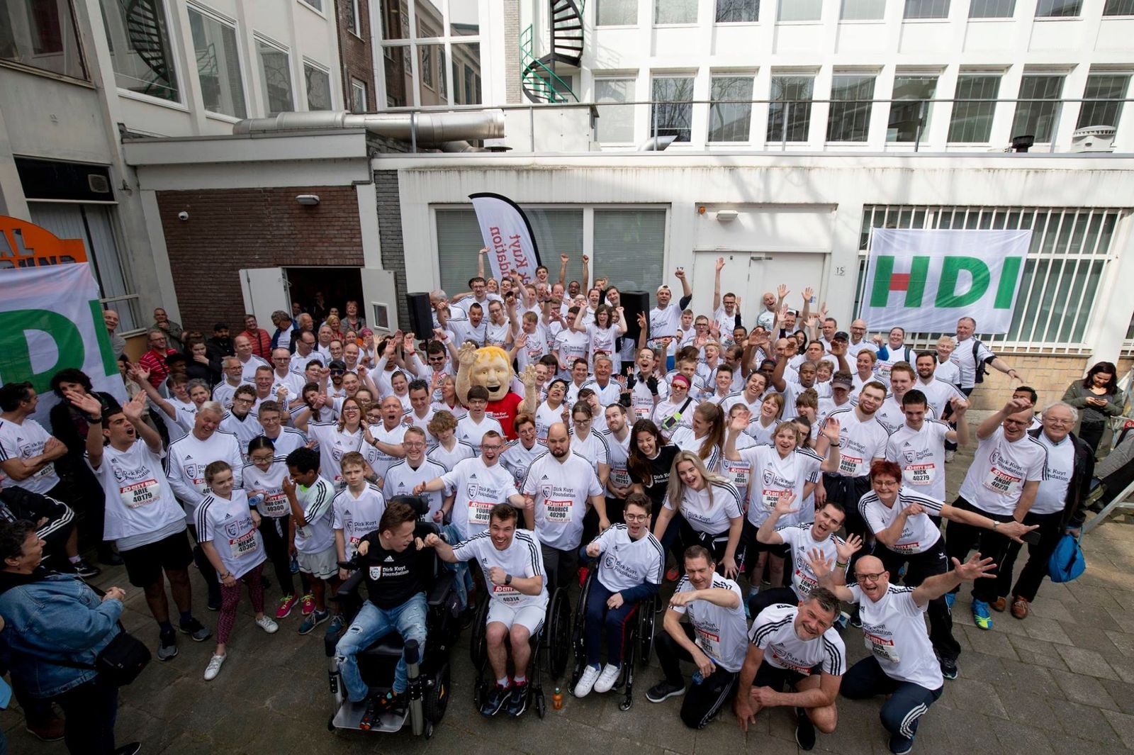 City Run deelnemers klaar voor de start