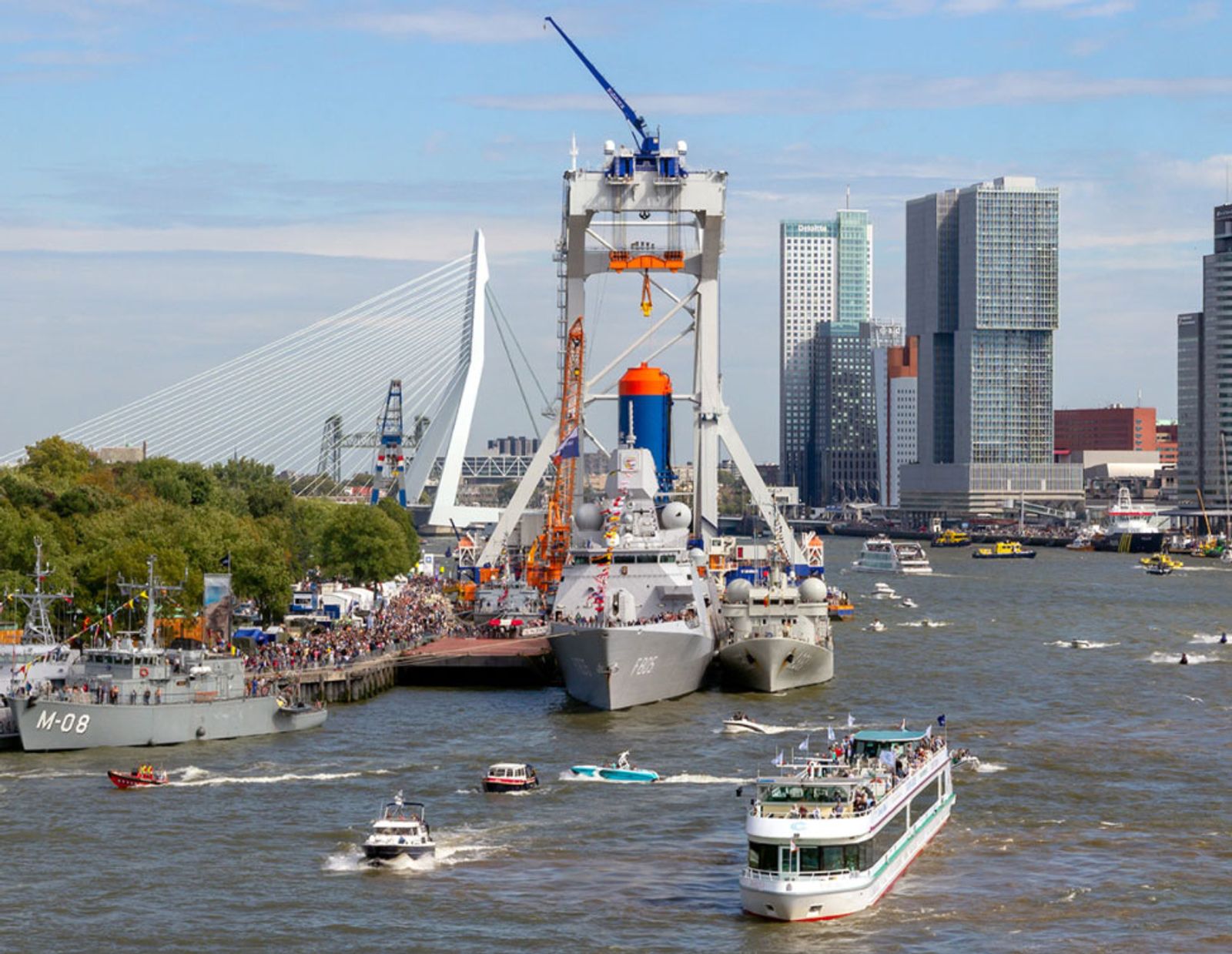 Verschillende schepen op het water